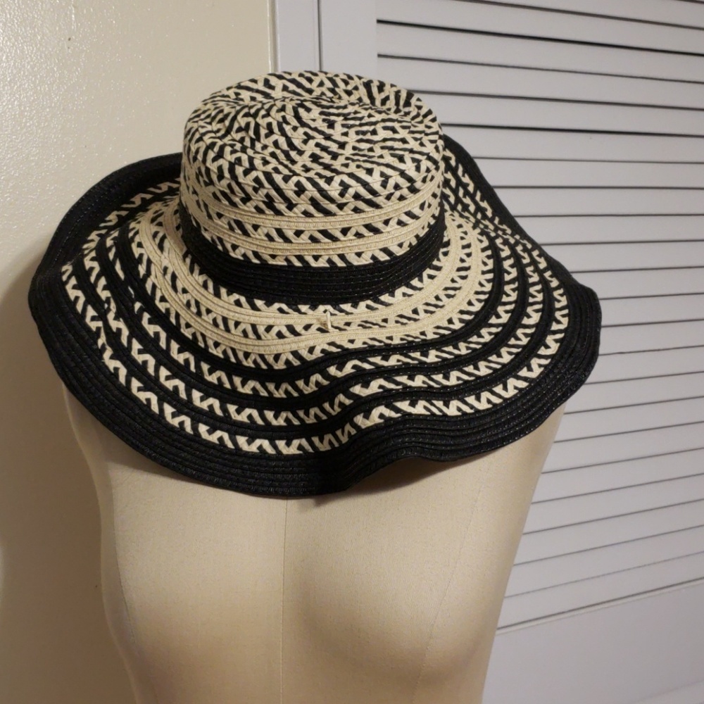 Express Beach Resort Sun Hat